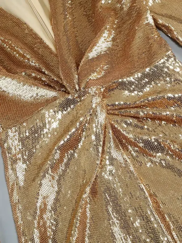 Robe courte à sequins dorés : Adèle – Image 7