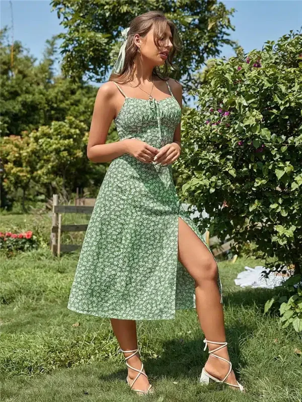 Robe mi-longue vert d'eau avec fente élégante : Amaya – Image 3