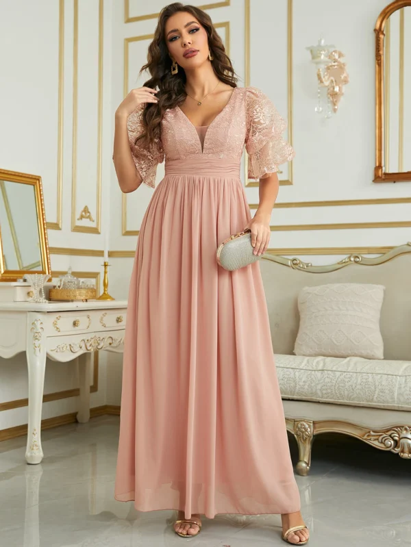 Robe femme rose poudré élégante avec dentelle : Élisa