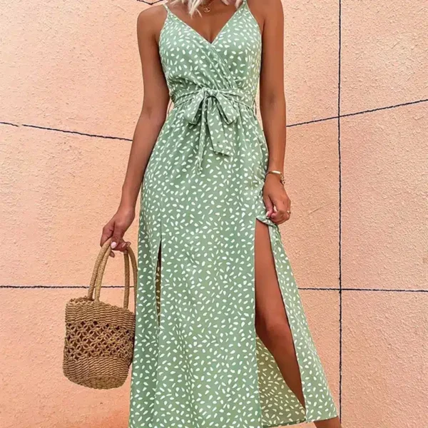 Robe d'été vert d'eau avec décolleté en V : Émera – Image 3