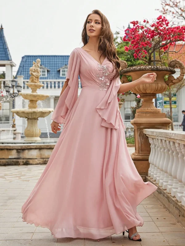 Robe maxi rose poudré à décolleté en V : Elara – Image 4