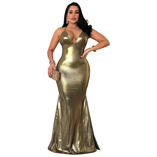 Robe longue sirène gold à décolleté en V : Essentia – Image 3