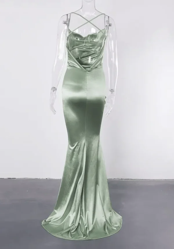 Robe fourreau vert d’eau avec décolleté bénitier : Élisa – Image 4