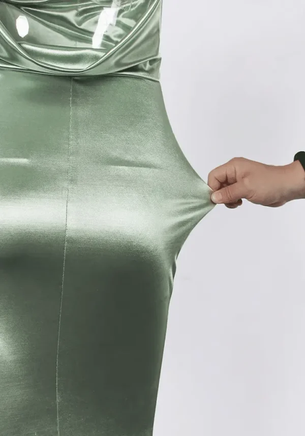 Robe fourreau vert d’eau avec décolleté bénitier : Élisa – Image 5