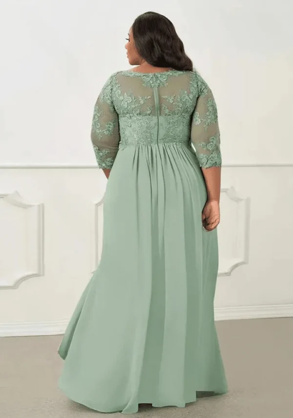 Robe vert d'eau grande taille élégante en dentelle : Justine – Image 2