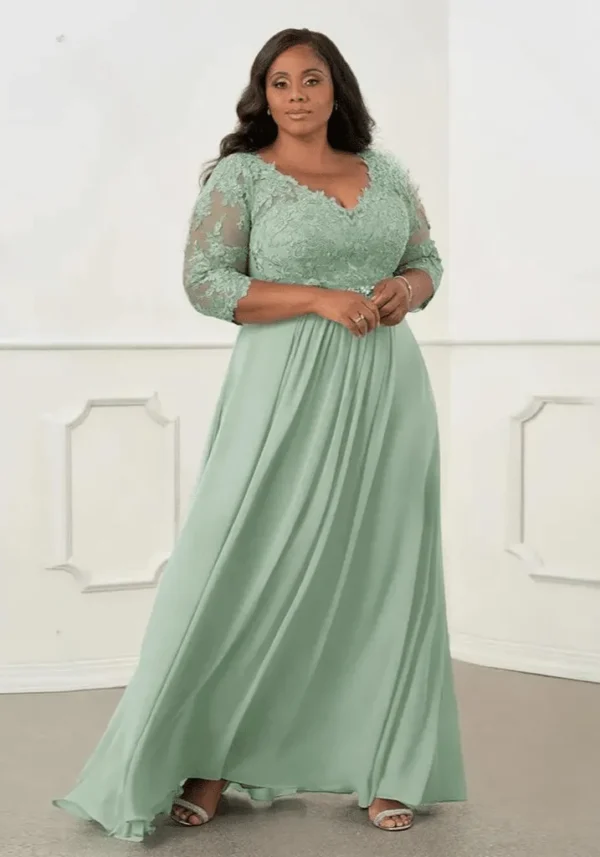 Robe vert d'eau grande taille élégante en dentelle : Justine