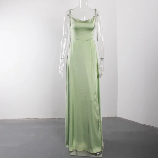 robe longue vert pâle avec décolleté flatteur : Élora – Image 3