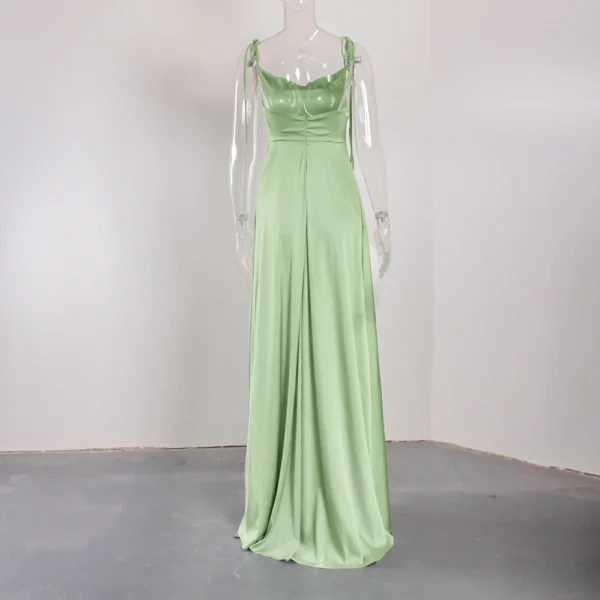 robe longue vert pâle avec décolleté flatteur : Élora – Image 4