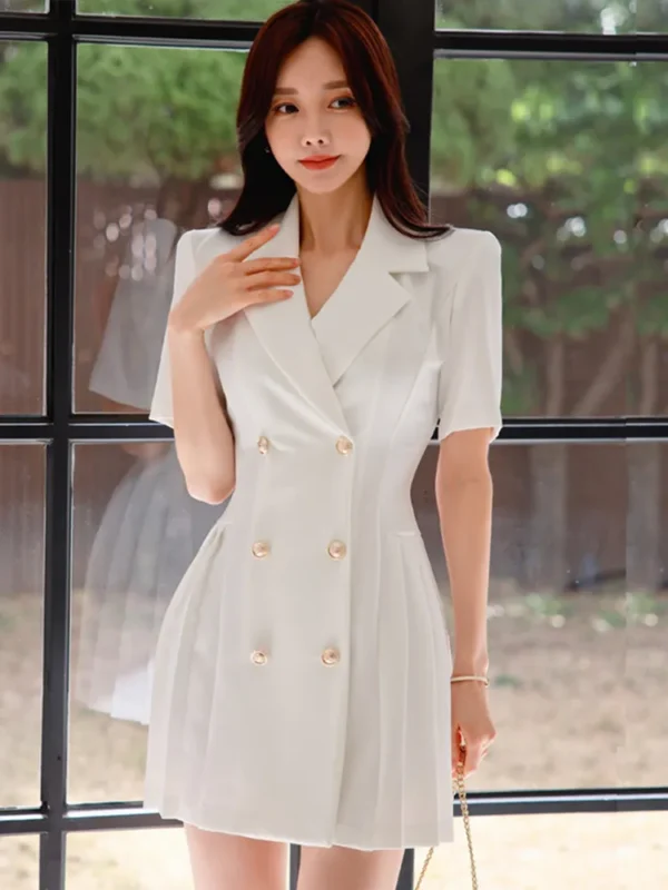 Robe tailleur boutonnée élégante et cintrée : Cléo