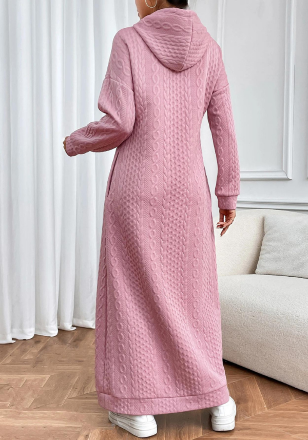 Robe hiver à capuche rose pastel en tissu épais tricoté avec manches longues – Image 3