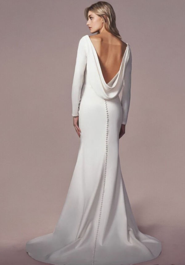 Robe invitée mariage hiver : manches longues, coupe élancée en tissu épais pour une allure sophistiquée – Image 2