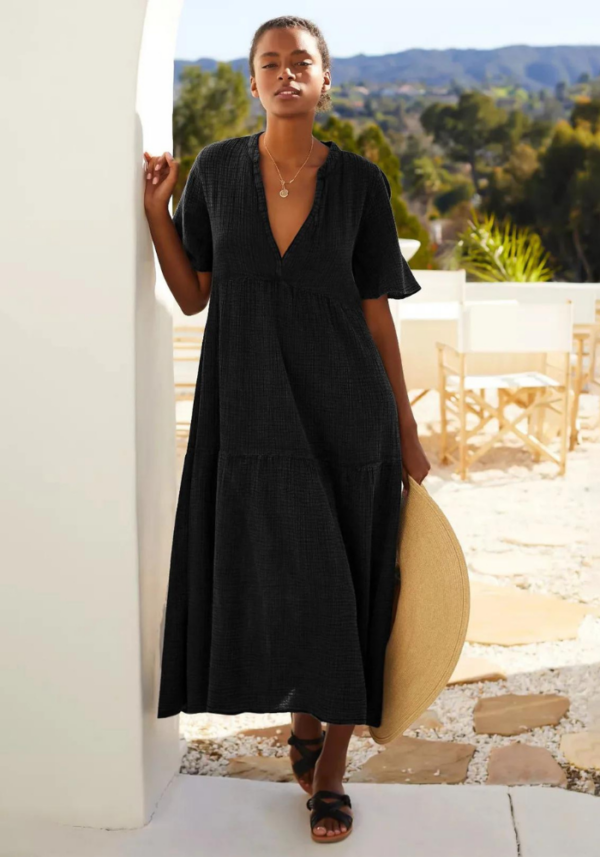 Robe longue en gaze de coton noire, décolleté en V et manches courtes pour l'été