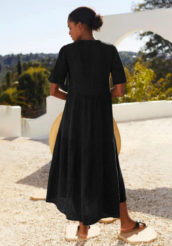 Robe longue en gaze de coton noire, décolleté en V et manches courtes pour l'été – Image 3