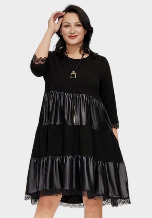 Robe trapèze cuir noire femme ronde avec manches 3/4 et dentelle